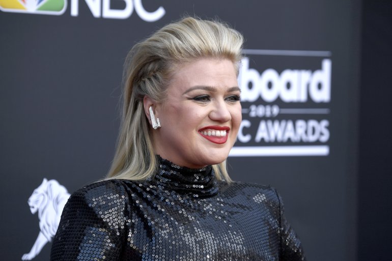 Kelly Clarkson fue operada al día siguiente de los Billboard