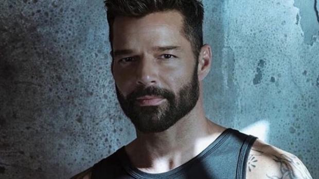 VIDEO: Estrena Ricky Martin su balada «Tiburones»
