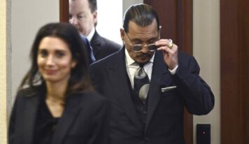 Ventilan romance entre Johnny Depp y su abogada