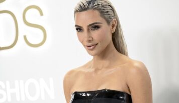 Kim Kardashian recibe premio por su marca ‘Skims’