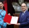 Dua Lipa: por qué la estrella del pop británica recibió la ciudadanía albanesa