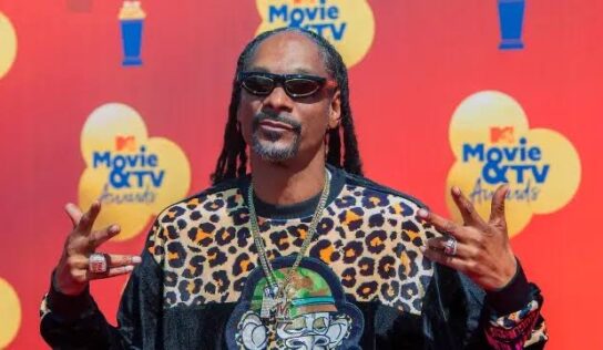 ¡Que siempre no! Snoop Dogg sigue echando humo