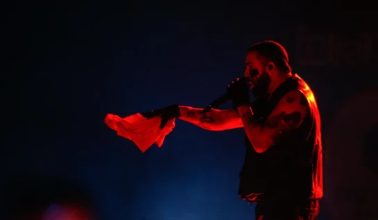 Drake retira canción en la que usa voz de IA de Tupac tras amenaza de denuncia