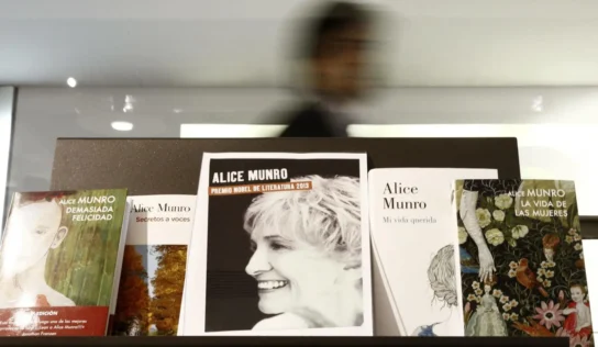 Alice Munro, Nobel de Literatura en 2013, murió a los 92 años